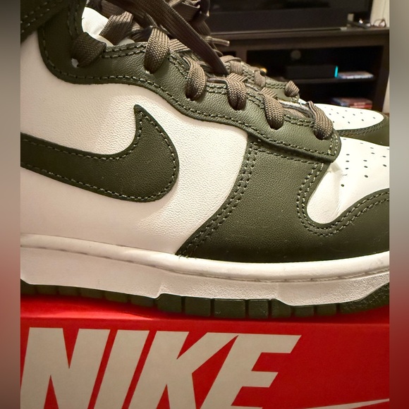 Nike Dunk High Khaki - Picture 3 of 5